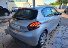 Peugeot 208 Like 68 CV - photo 2