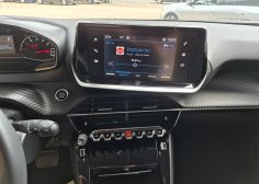 Peugeot 2008 Allure Pack 1.5 BlueHDi 130 cv EAT8 - photo 7
