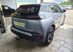 Peugeot 2008 Allure Pack 1.5 BlueHDi 130 cv EAT8 - photo 4
