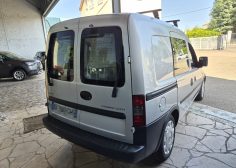 Opel Combo Cargo 1.3 75 CV - photo 4